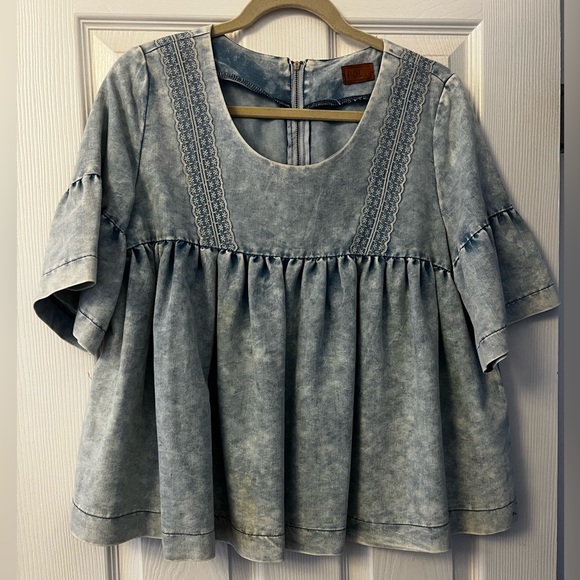 POL Tops - Denim Light Blue Blouse